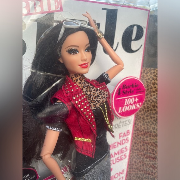 Raquelle Style Barbie Doll - Glam - Picture 1 of 15